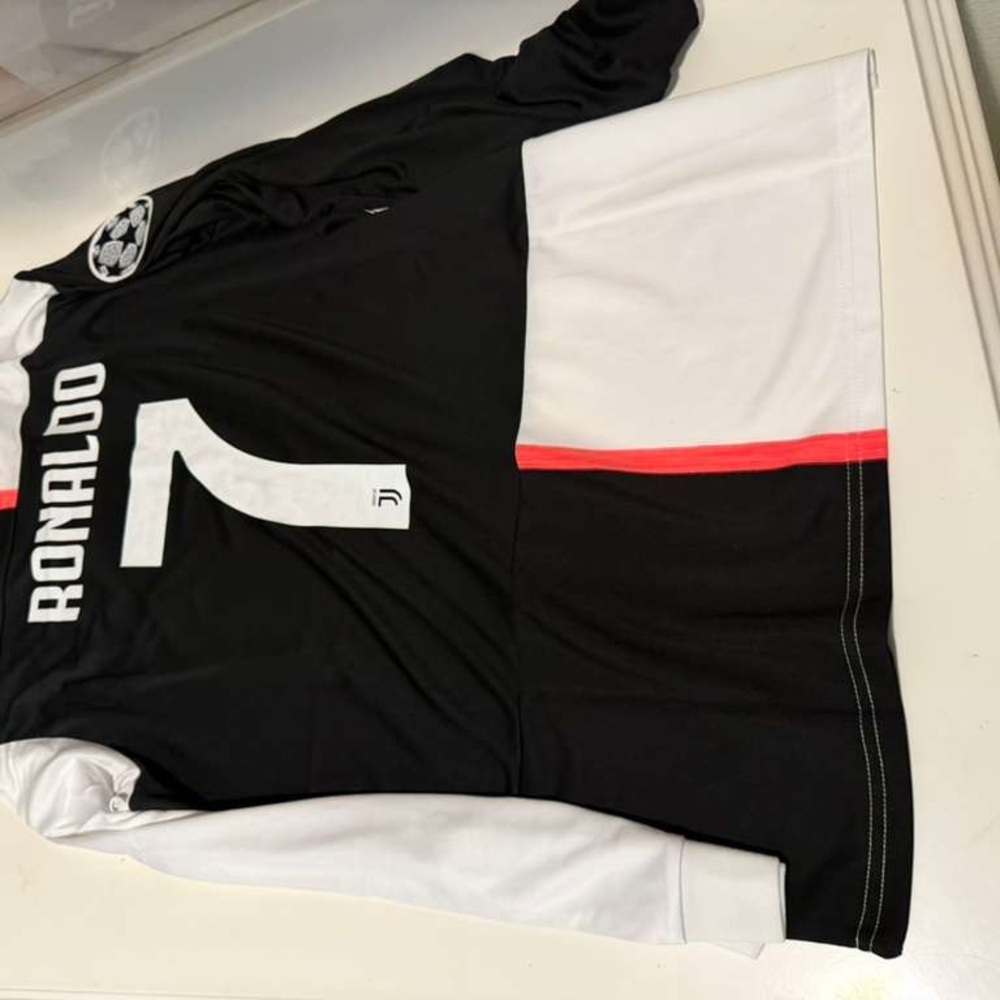 Ronaldo Juventus Home Jersey size M